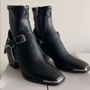 Brand New Dolce Vita Black Ankle boot with chain
